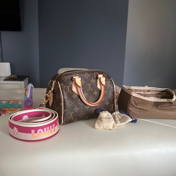 Louis Vuitton Speedy 20 - Picture 1 of 7